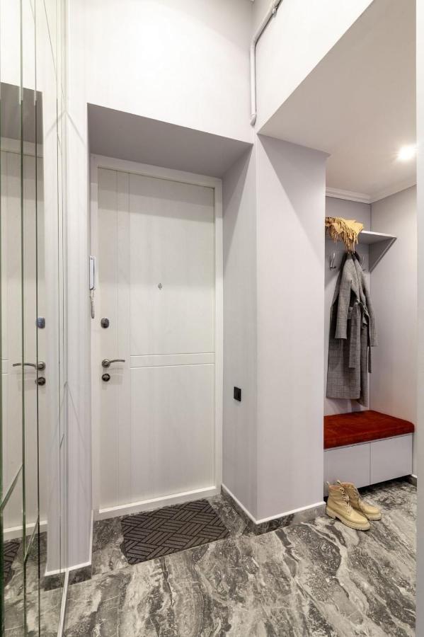 кості левицького 11 Daire